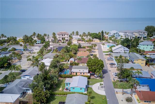 Single Family Homes At Fort Myers Beach Central Real Estate Fort