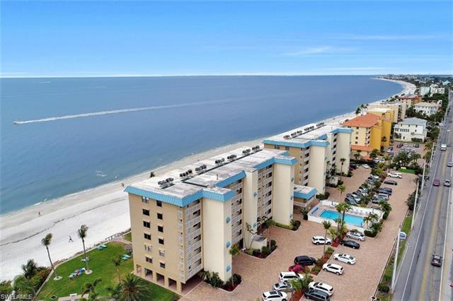 Smugglers Cove Condominium